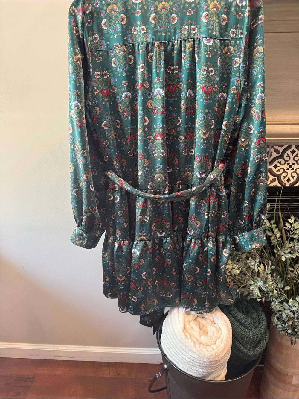 Emerald Floral Wrap Tiered Dress with Self-Tie Waist - Picture 10 of 11